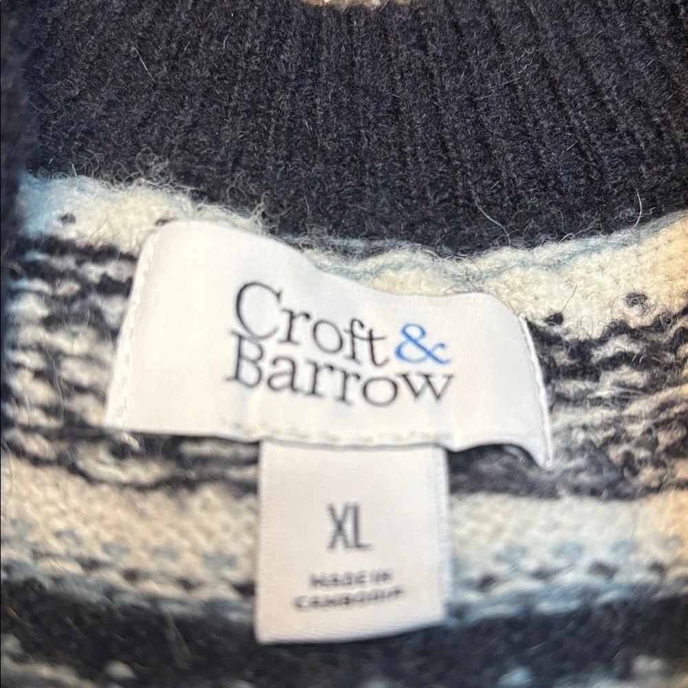 Croft & Barrow women’s Black ,grey ,blue and White fairisle Sweater